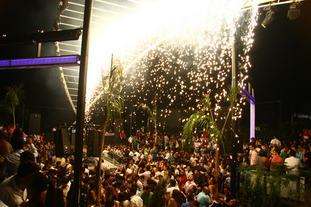 USJ presents After Life